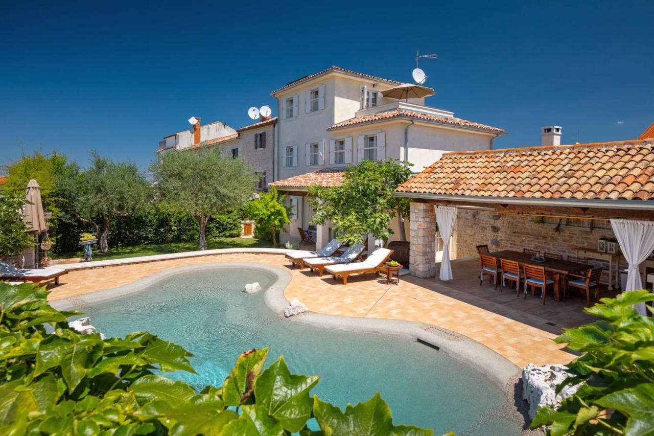 Family Villa Elizabeta With Pool In Umag Cepljani Extérieur photo