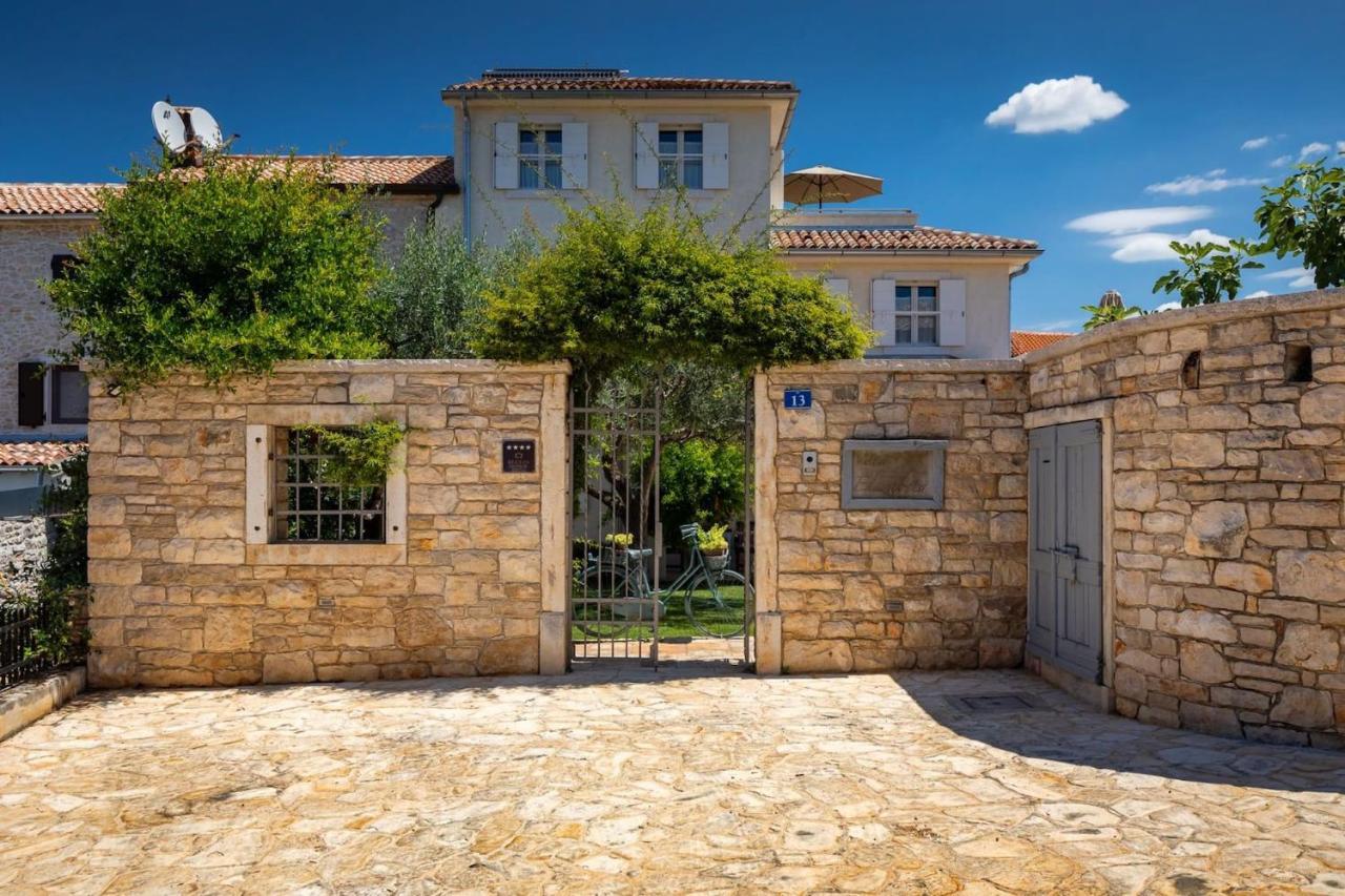 Family Villa Elizabeta With Pool In Umag Cepljani Extérieur photo